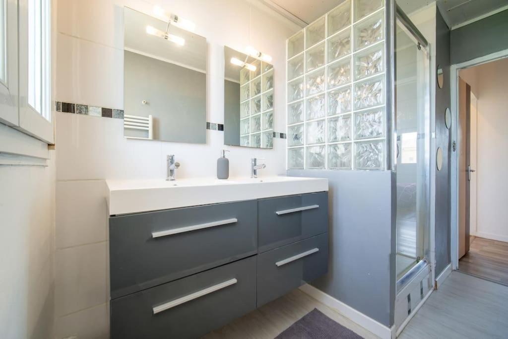 Air-Conditioned Apartment Sleeps 4 To 6 Parking Marsiglia Esterno foto